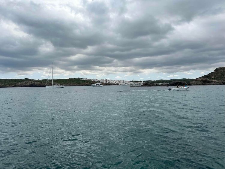 Voyage photo from Gentle sail around headland