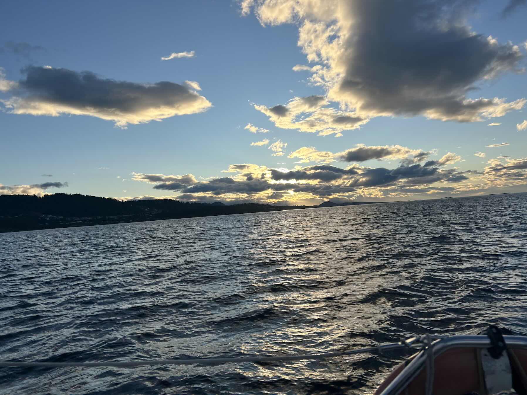 Thursday Night Sail_85CF8E28-9245-4196-8476-C13EA4A37D28