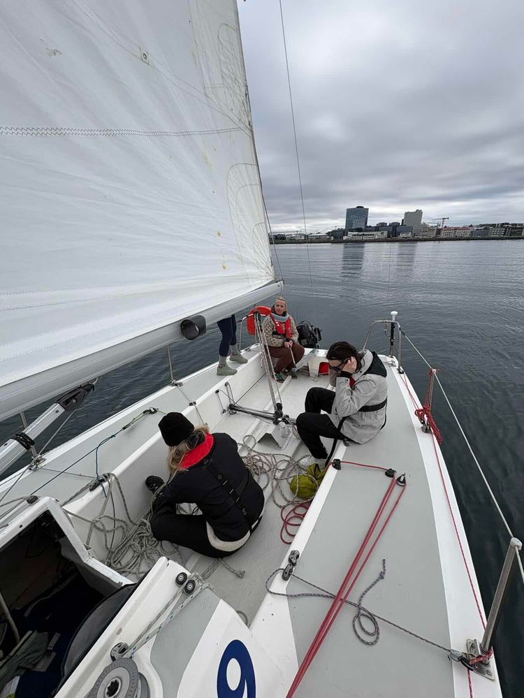 Voyage photo from Fyrsta kvennasigling sumarsins!