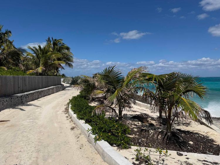 Voyage photo from Man o War Cay