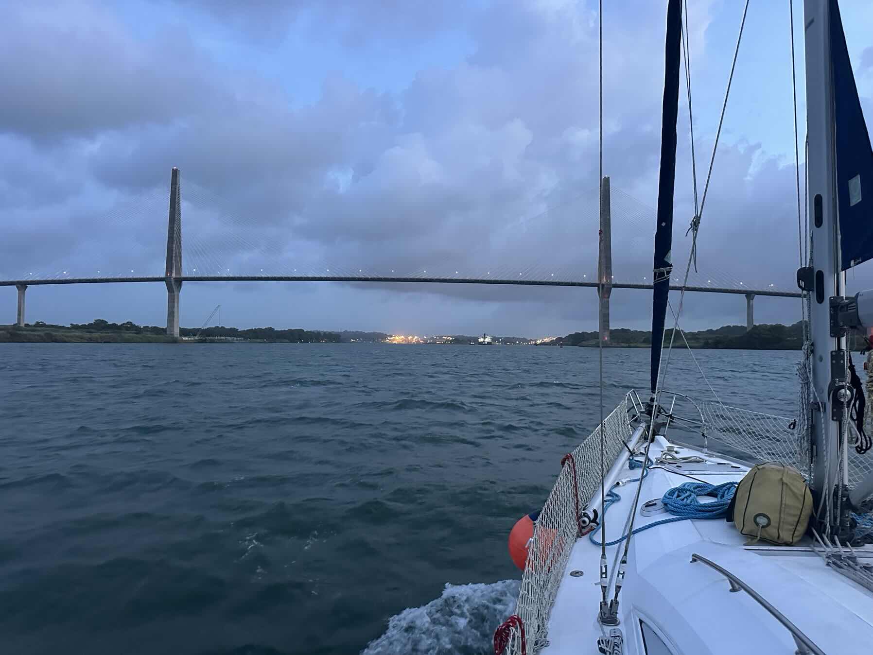 Panama Canal crossing (Day 1)_E0C18F7D-6B31-4C5E-A2A0-2134CCA77B53