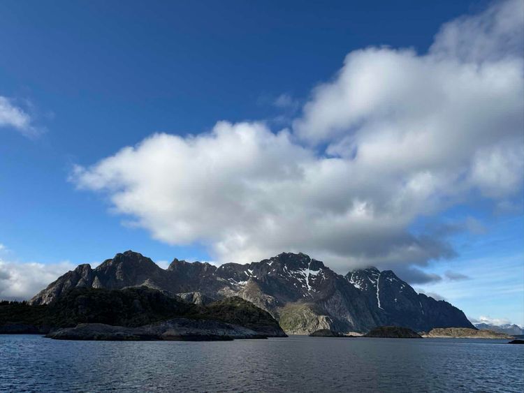 Voyage photo from Lœdingen nach Henningsvaer