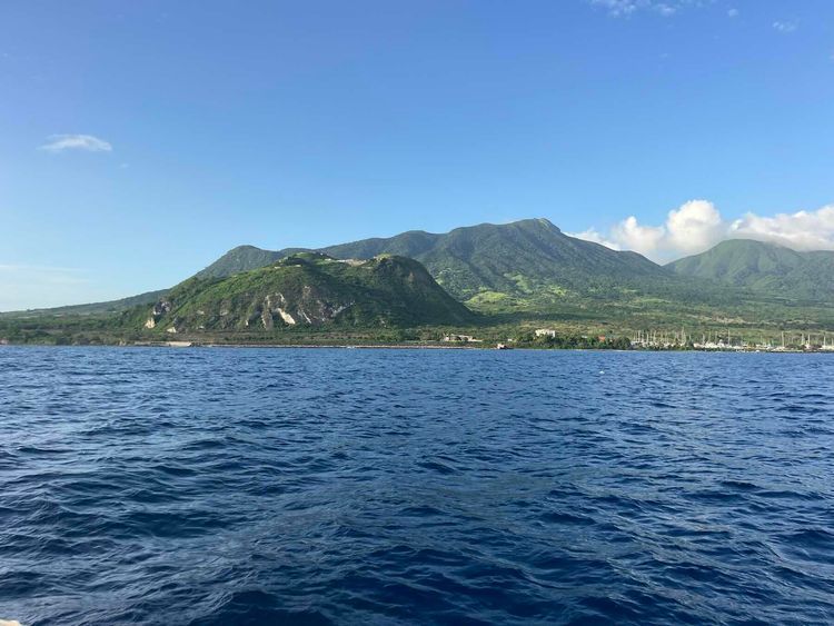 Voyage photo from Montserrat Old Road Bay /Saint Kitts Sandy Bay