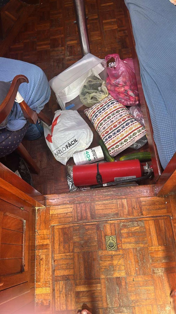 Voyage photo from Isla Tigre to Snug Harbour