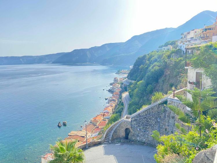 Voyage photo from Straight of Messina to Shipwreck Beach