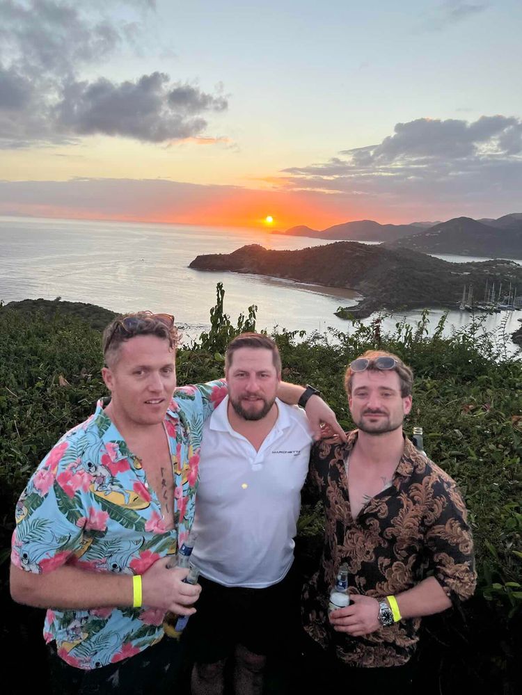 Voyage photo from Antigua to Guadeloupe