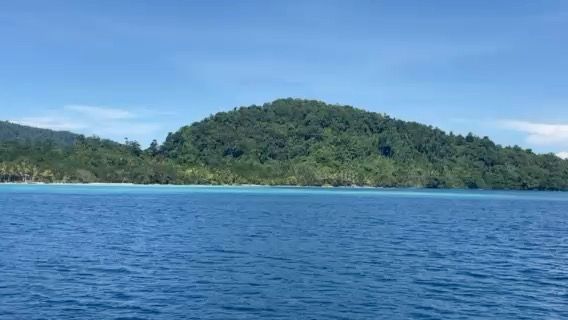 Voyage photo from Tampagaram Beach to Pulau Ayemi