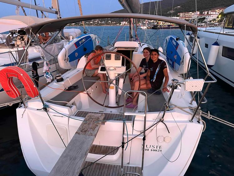 Voyage photo from Poros 2025