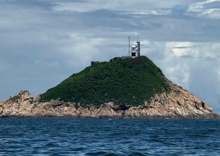 Voyage photo from Outpost to Long Ke Wan beach