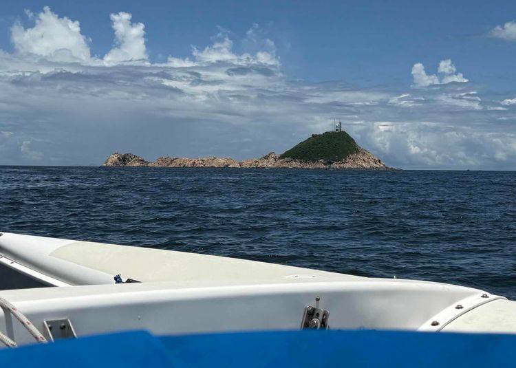 Voyage photo from Outpost to Long Ke Wan beach