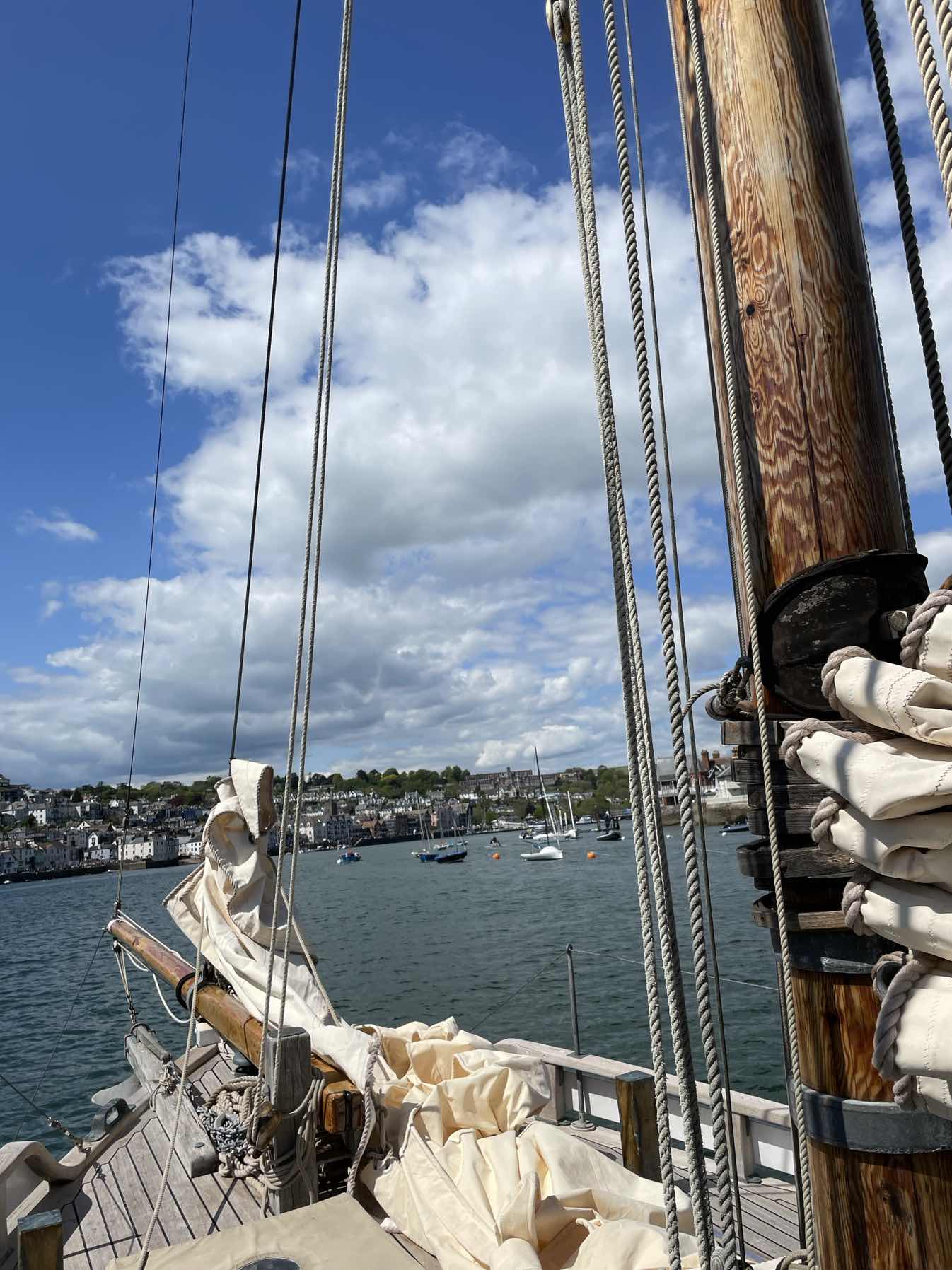 Dartmouth on a classic gaff rig 🤩_BF589C28-D5F2-488F-B8D4-FB9D08F967CE