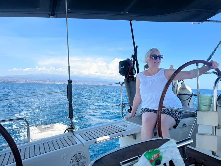 Voyage photo from Close haul to shallow bay!