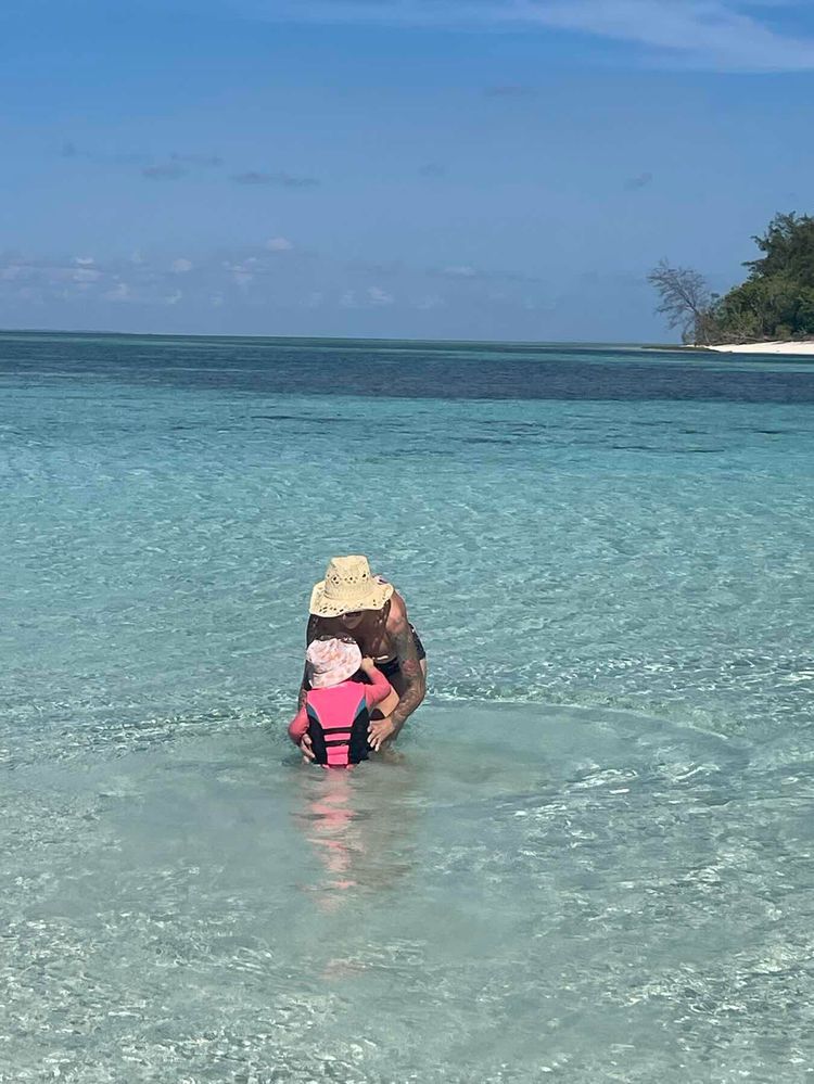 Voyage photo from Pulau Ler to Pulau Raumadan Laer Lagoon