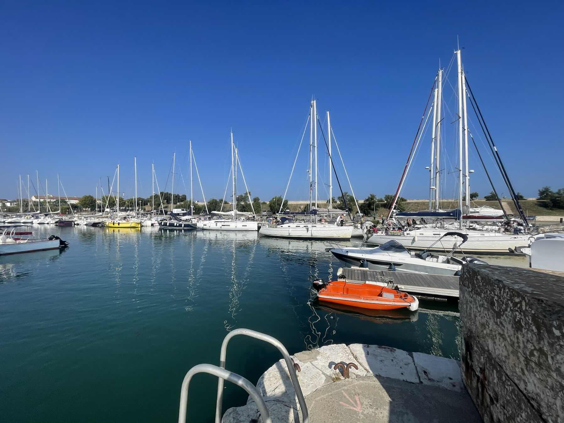 Saint Martin to La Rochelle anchorage _556A86CD-92DF-4ECB-A5F7-01EFE573D11F