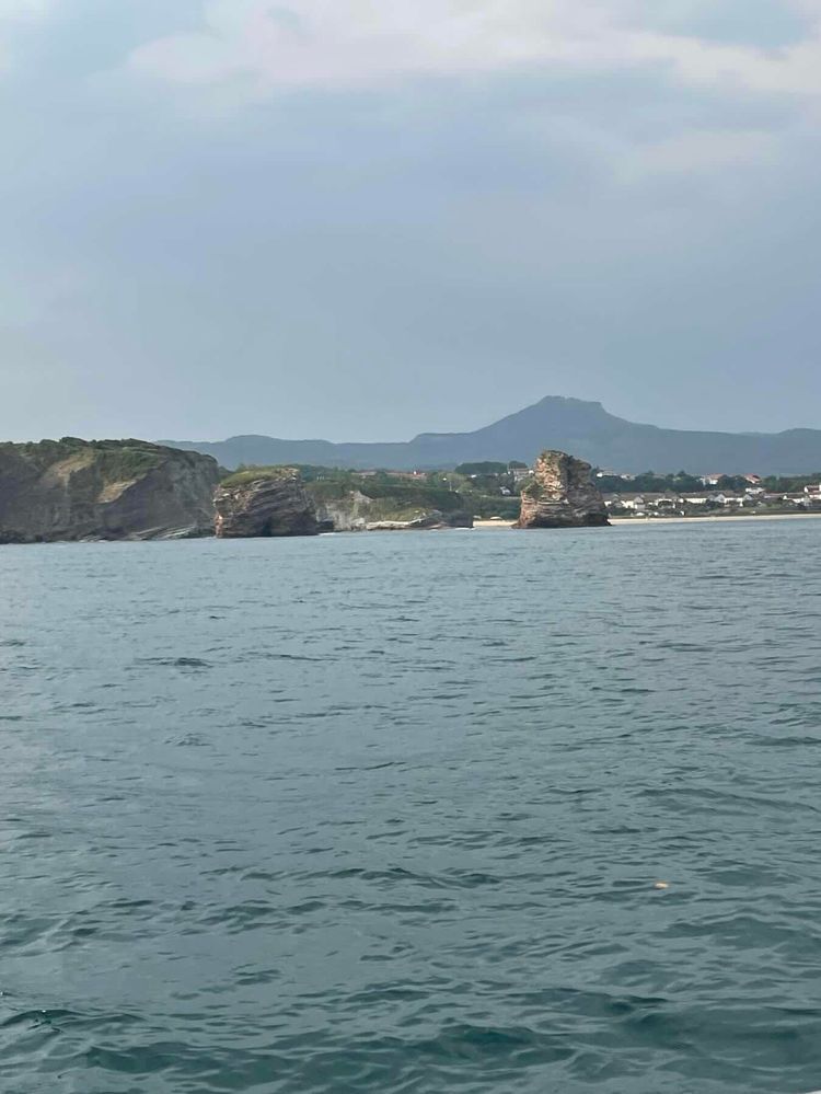 Voyage photo from Vacances sur West Wind (Europe) 
Entrée marina Hendaye -fin 🥲