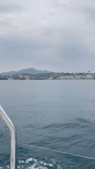 Voyage photo from Vacances sur West Wind (Europe) 
Entrée marina Hendaye -fin 🥲