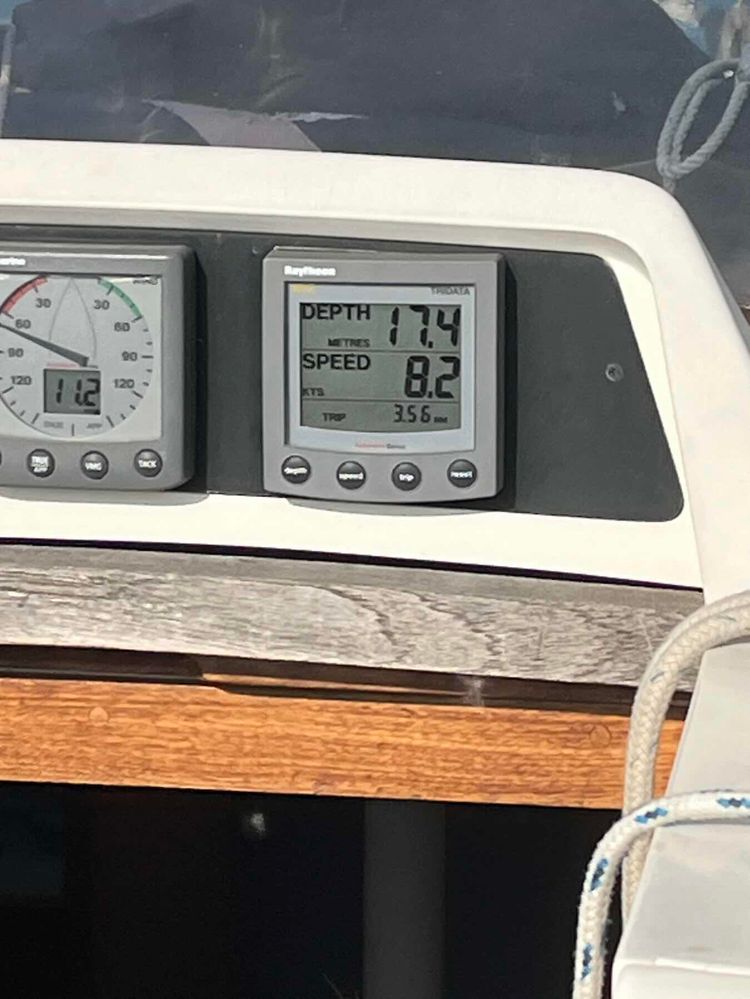 Voyage photo from A sunny evening sail in the bay. 