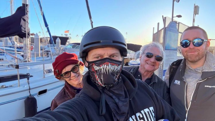 Voyage photo from 25° Keel