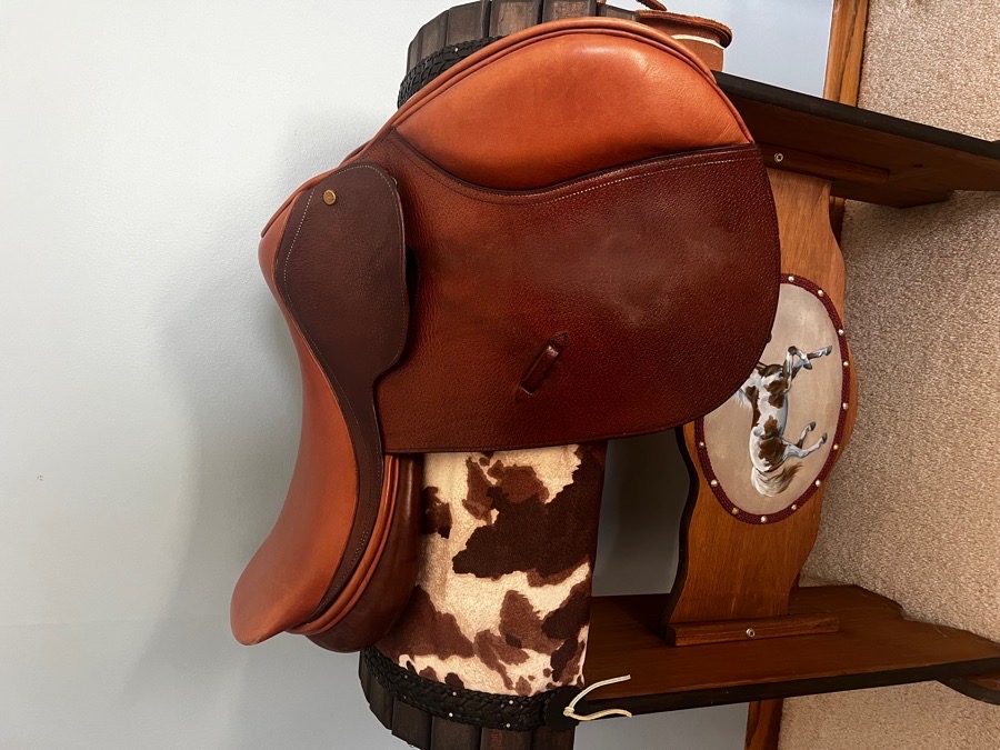 Dover Saddle - 17” - Made in England - Close Contact -