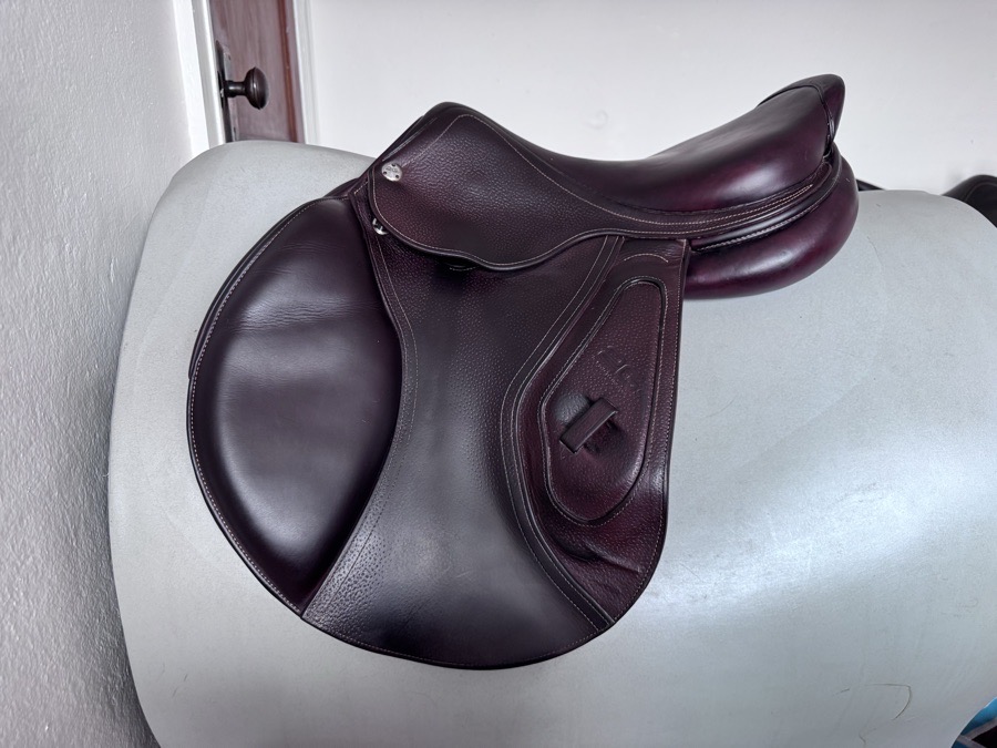 17” CWD SE29 Hunter 2Gs Saddle - 2017 - 2L - Grain / Buffalo