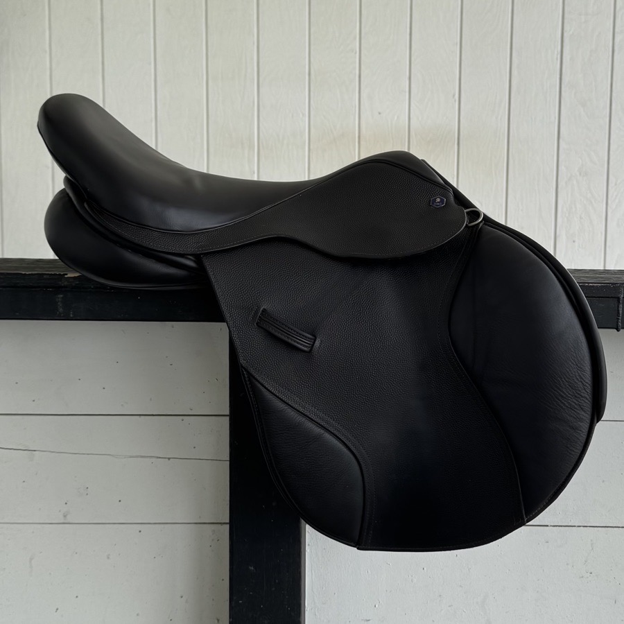 2021 H&S Jump Berwick Dual Flap Saddle