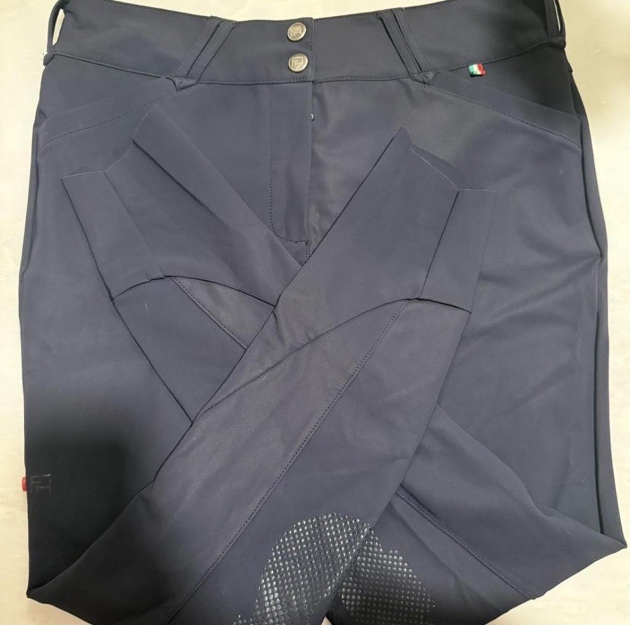 For Horses Ennie Ultra Move Breeches!