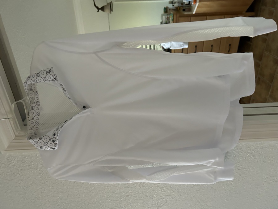 *Brand new* show shirt