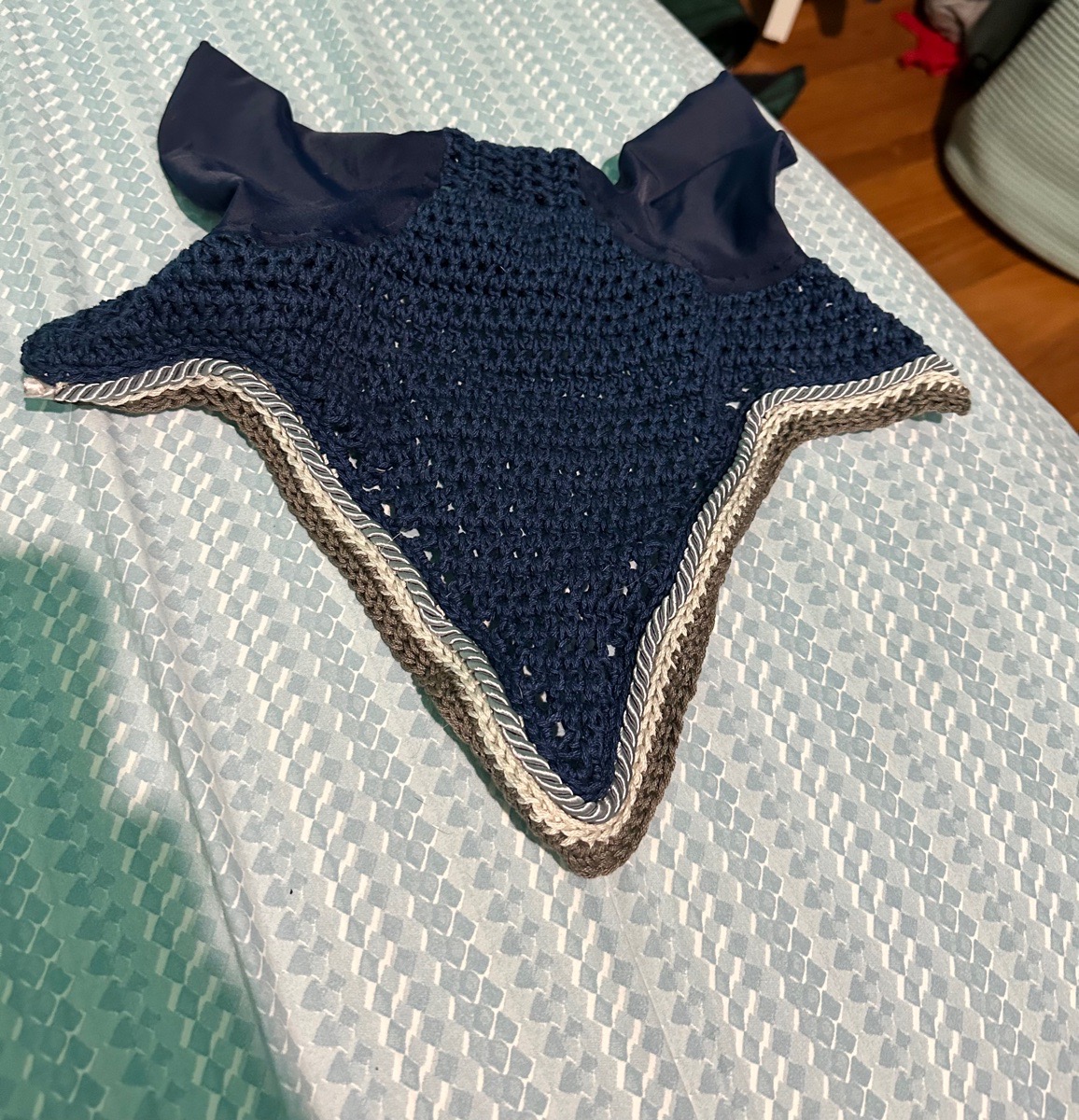 Bascule bonnets fly bonnet