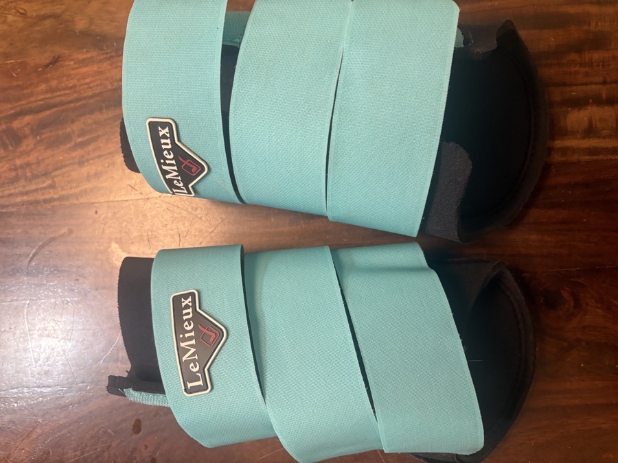 Grafter Brushing Boot- Azure