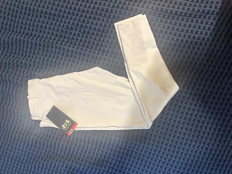 B Vertigo Full Seat Breech Sz 28 NWT