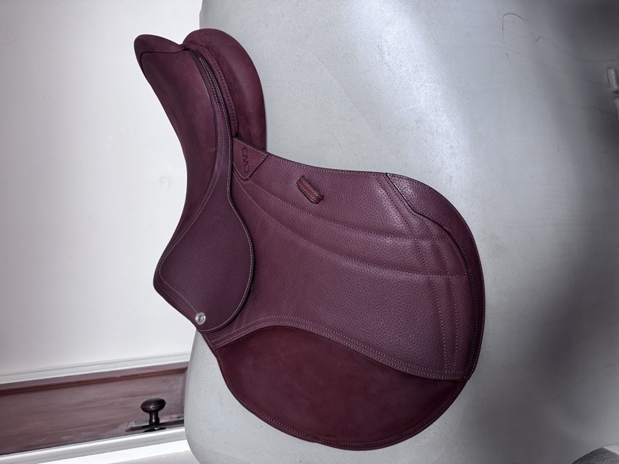 BRAND NEW 17” CWD SE38 Hunter Mademoiselle 2Gs PRO Saddle - 3CH