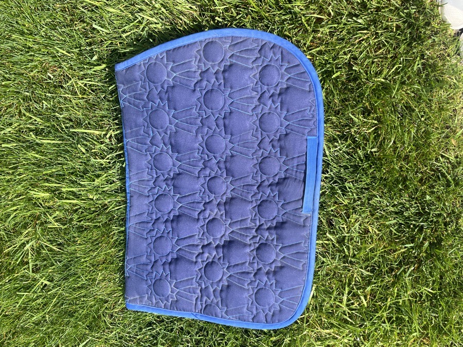 Blue Ribbons Dover saddle pad