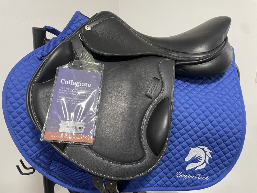 17” Collegiate Degree monoflap event - adjustable