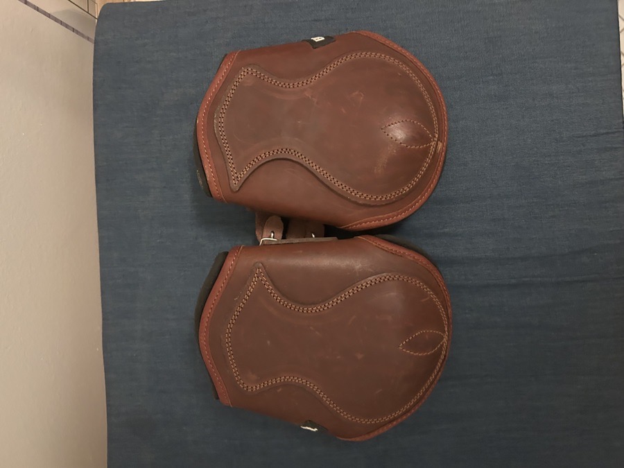 Brand new m/l equifit leather eq hind boots