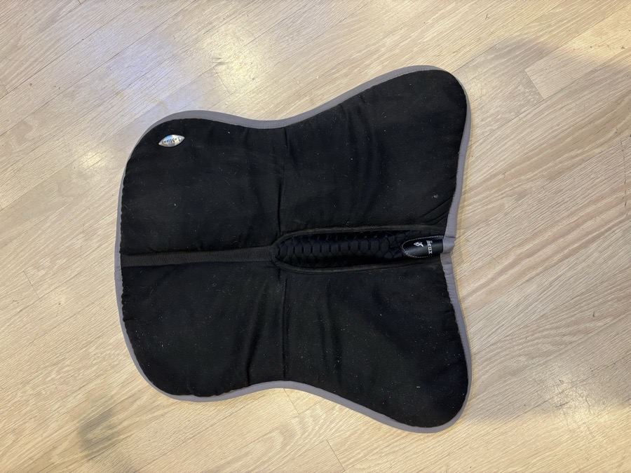 Black foam Lemieux half pad