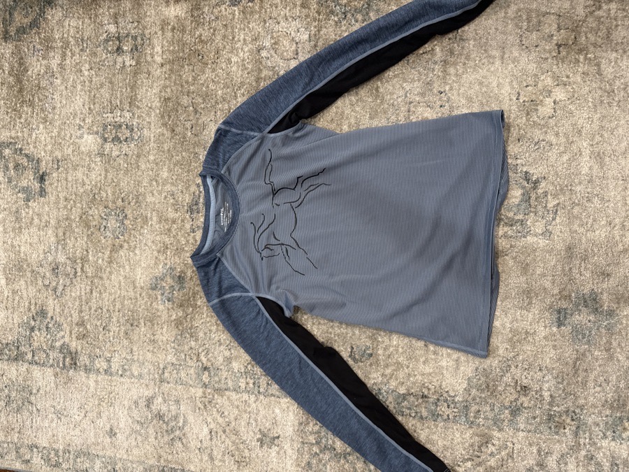 Striped carrot, long sleeve size large