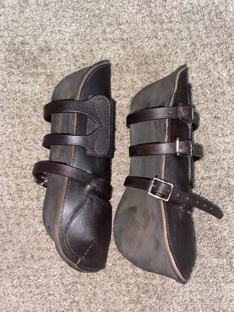 Leather Open front boots