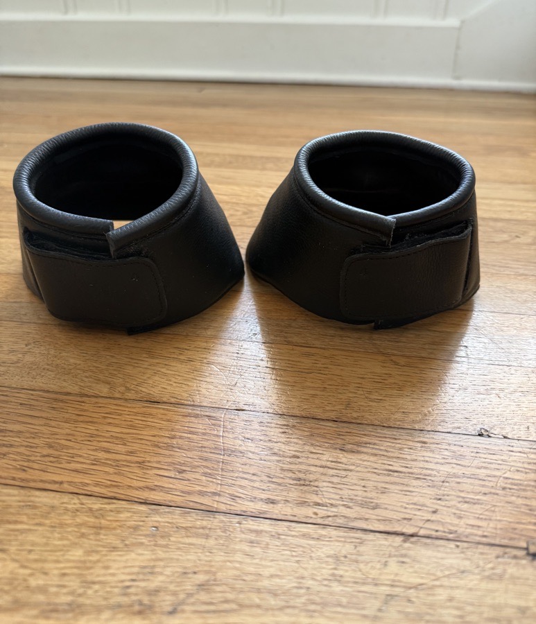 Anatomic no turn leather bell boots