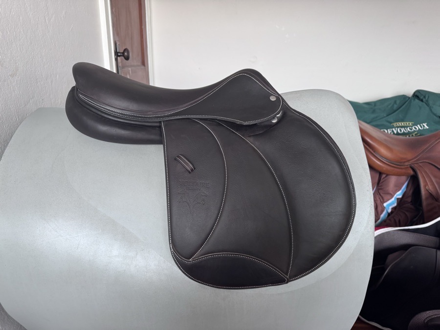 BRAND NEW 18” 2025 Voltaire Palm Beach - 3A - WIDE - Full Buffalo