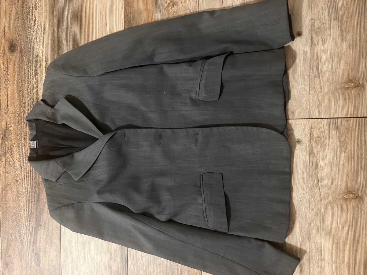 Devon Aeire show jacket