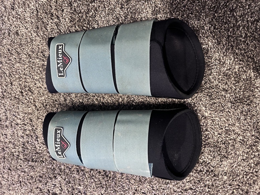 LeMieux brushing boots sage