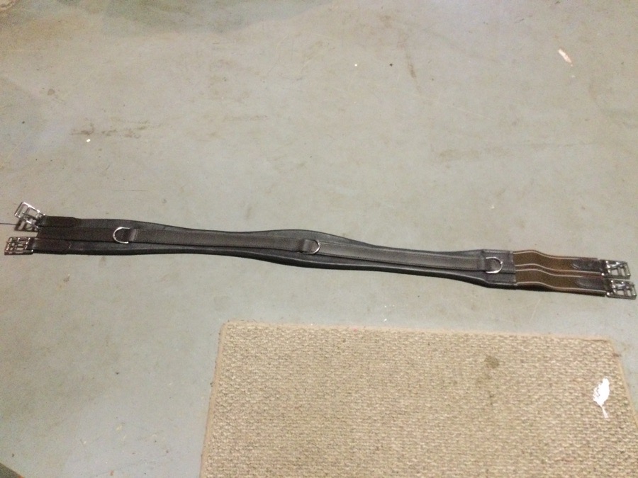 Barely used like new girth