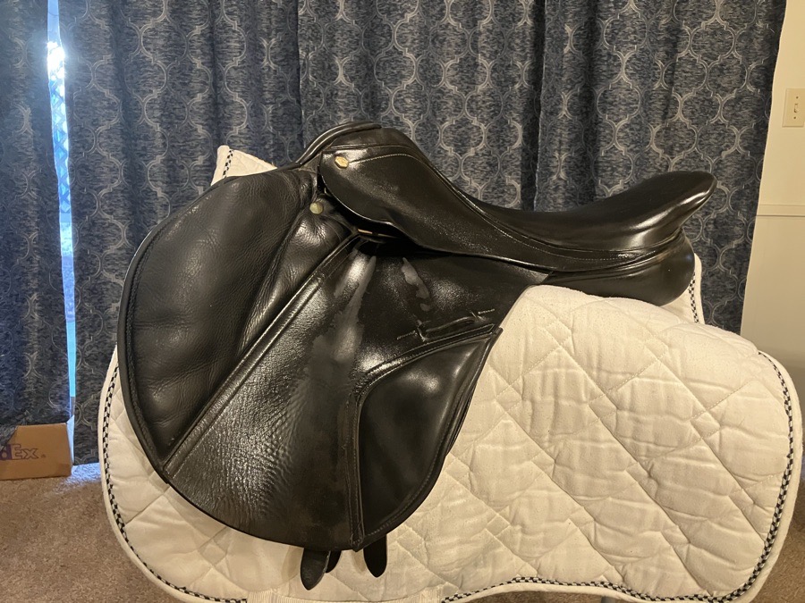 Albion Legend K2 jump saddle black 17.5” seat MW tree