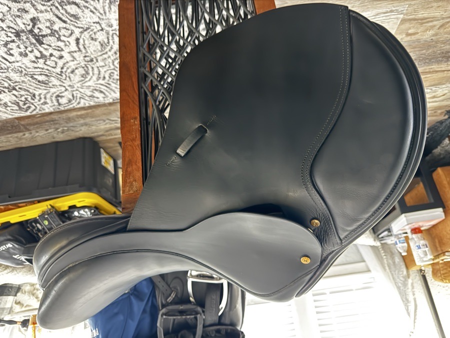 Black Country Quantum jump saddle