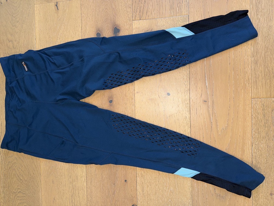 Kerrits knee patch riding tight