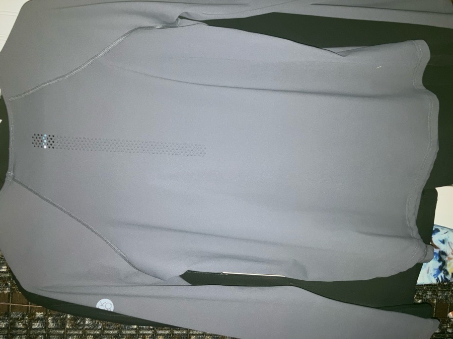 TKEQ long sleeve tech top L/XL Greystone NEW