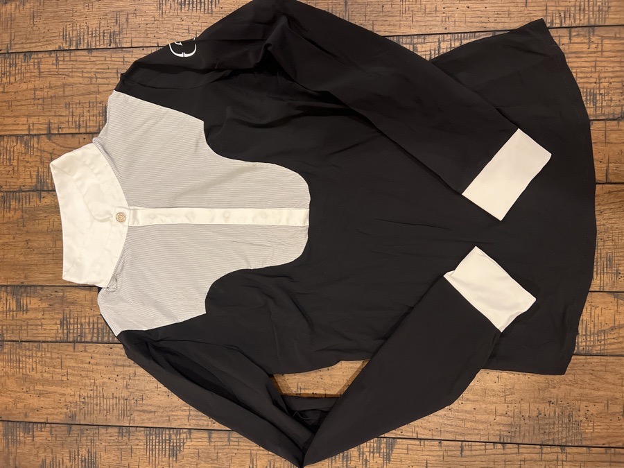 Medium Black Vestrum