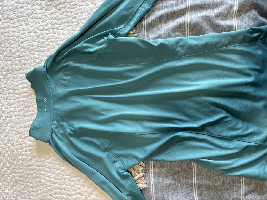 ARIAT long sleeve top