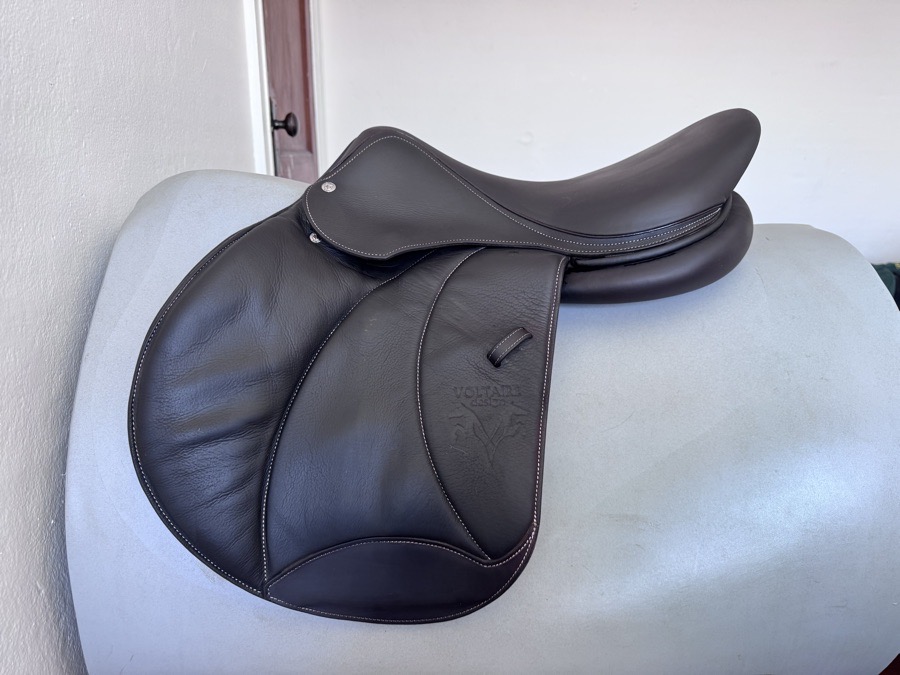 17.5” 2020 Voltaire Stuttgart PRO Saddle - 3A - Full Buffalo - Flawless!