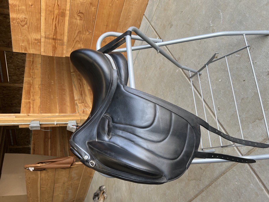 Devoucoux dressage saddle